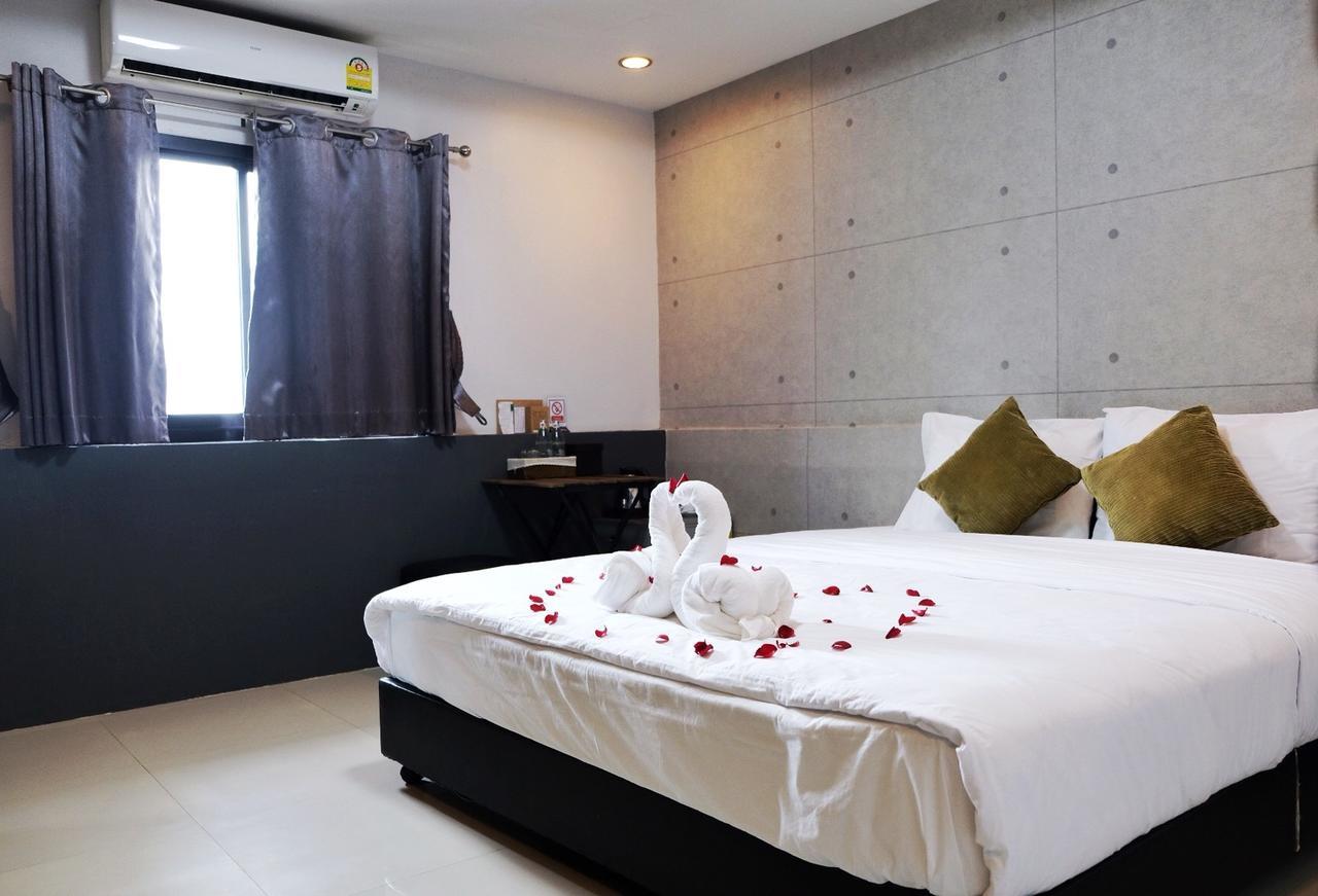 Royal Nine Hotel Kanchanaburi Exterior photo